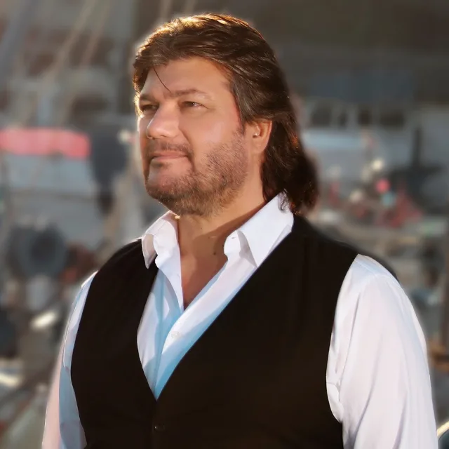 Ahmet Şafak fotoğrafı