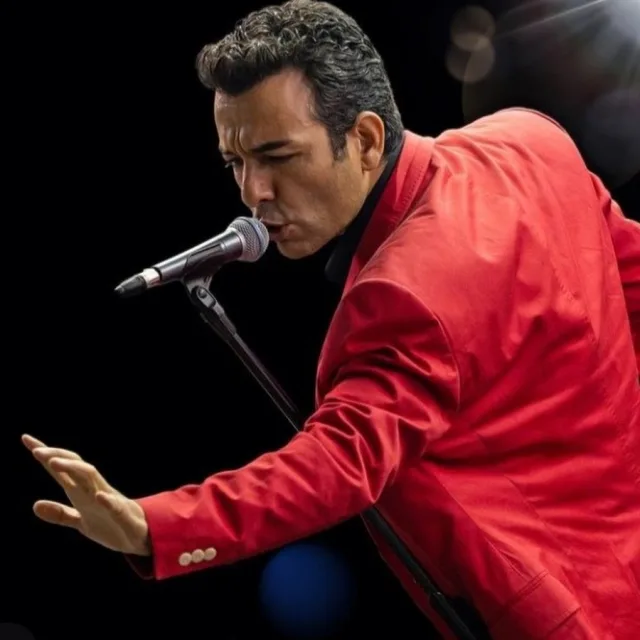 Oğuz Aksaç fotoğrafı