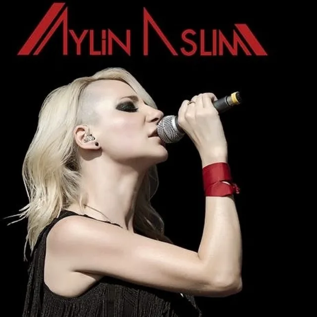 Aylin Aslım fotoğrafı