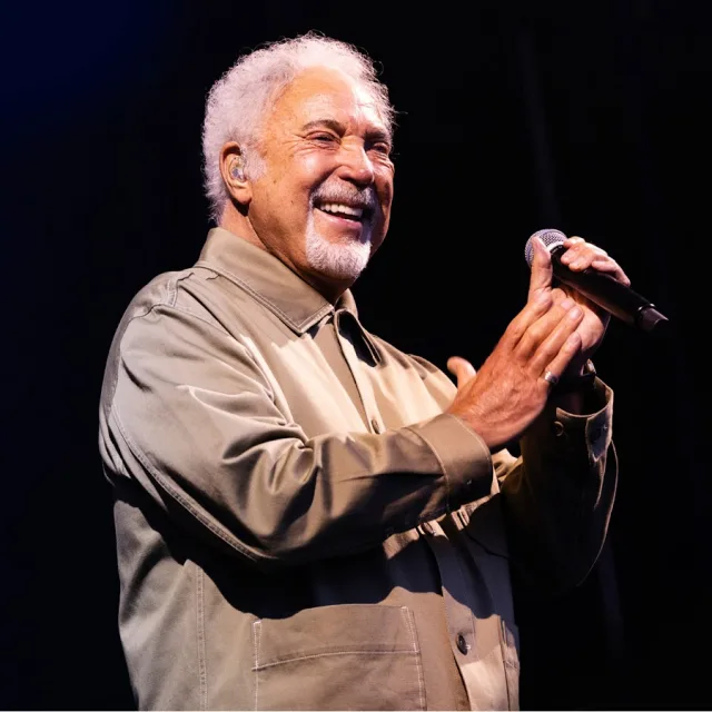 Tom Jones fotoğrafı