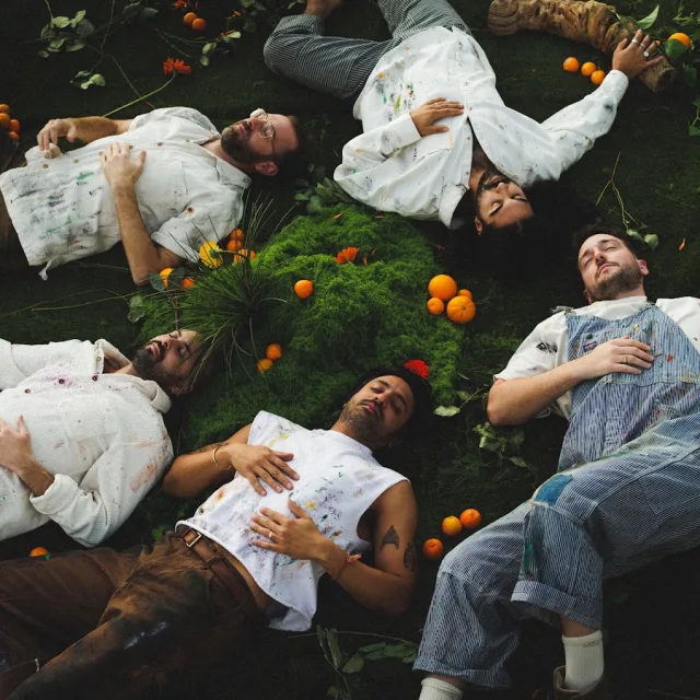 Young The Giant fotoğrafı